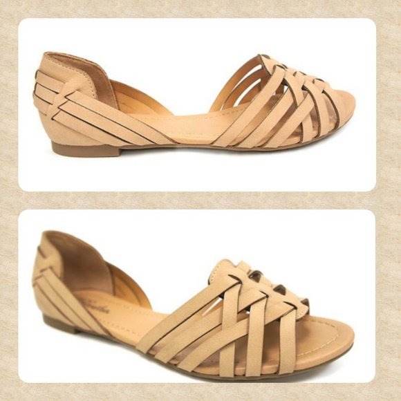 Shoes - Tan Huaraches Strappy Flat Sandals!